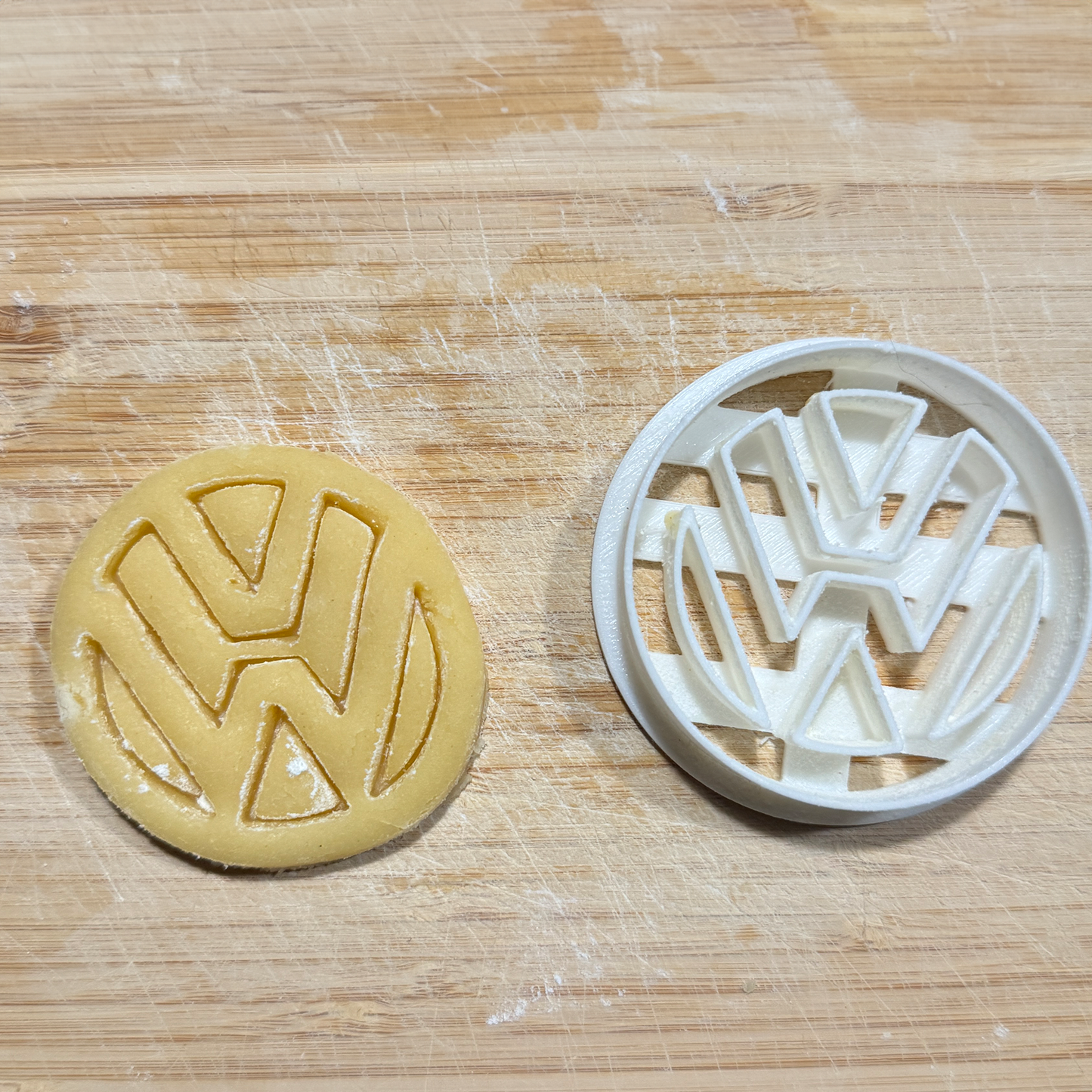 Volkswagen Logo Ausstechform - CarCookie
